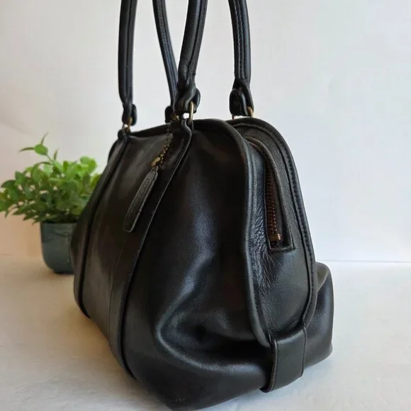 EUC Vintage Coach Soft Satchel (4055) in Black
